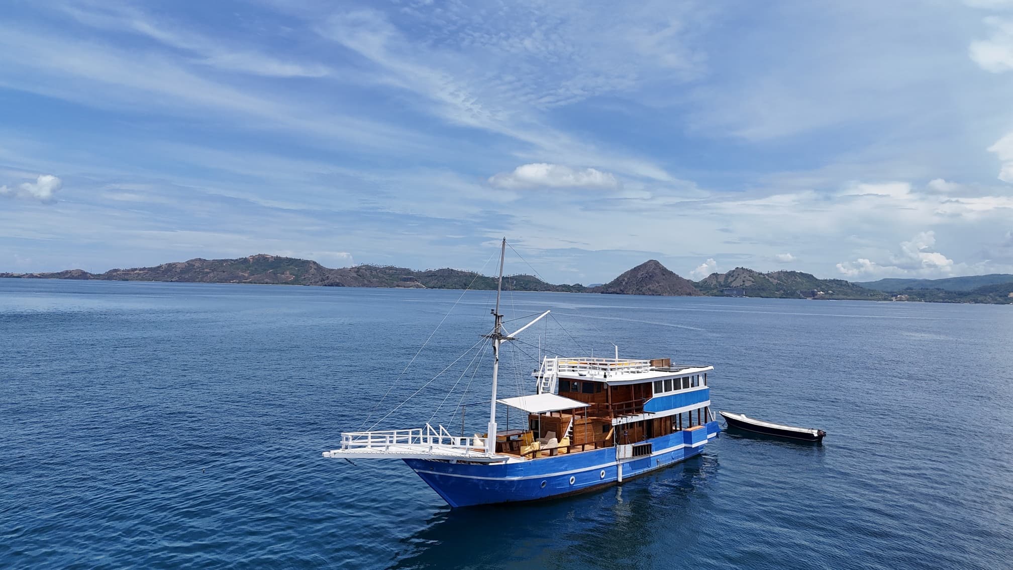 Shenron combines phinisi charm with exploration of Komodo and Raja Ampat. Expect schooling barracuda, manta rays, and coral reefs bursting with color and critters