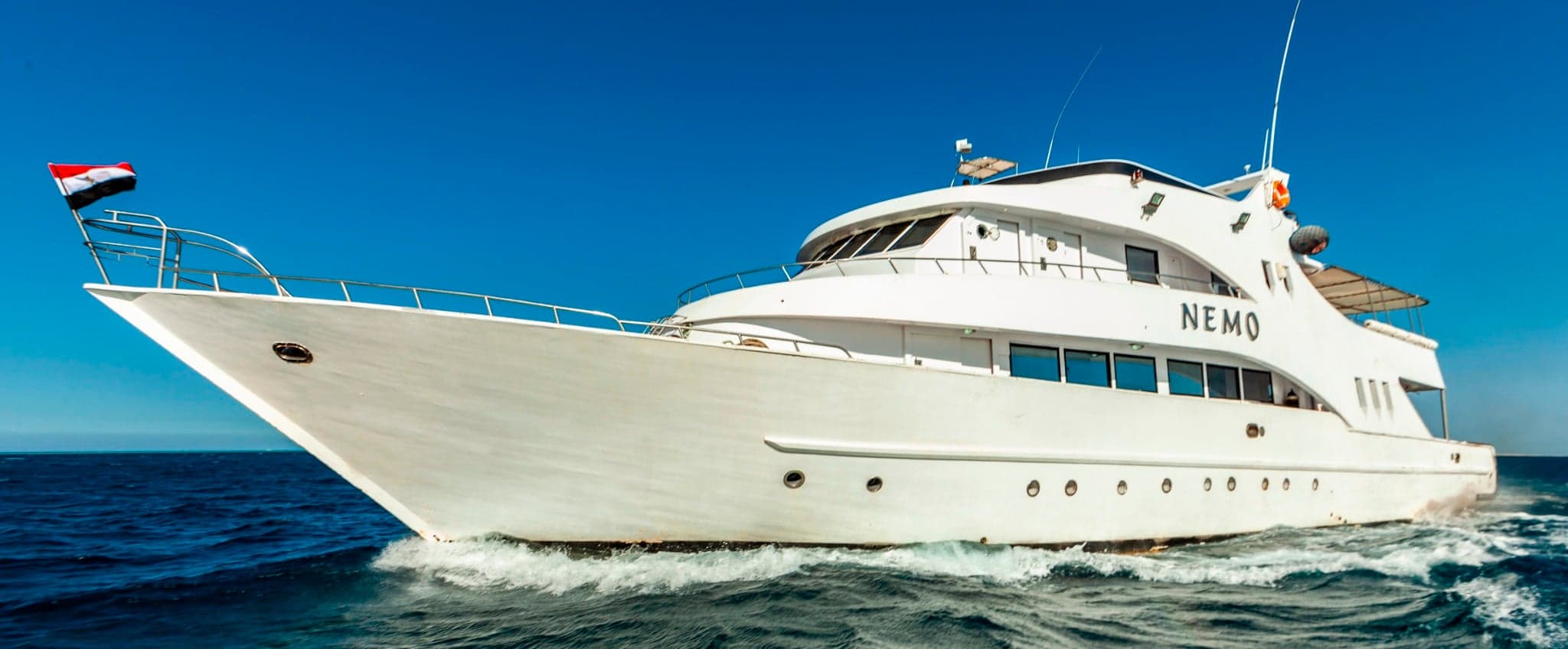 Nemo liveaboard offers budget-friendly Red Sea dive safaris, visiting sites like Ras Mohammed and the SS Thistlegorm, with free nitrox for certified divers