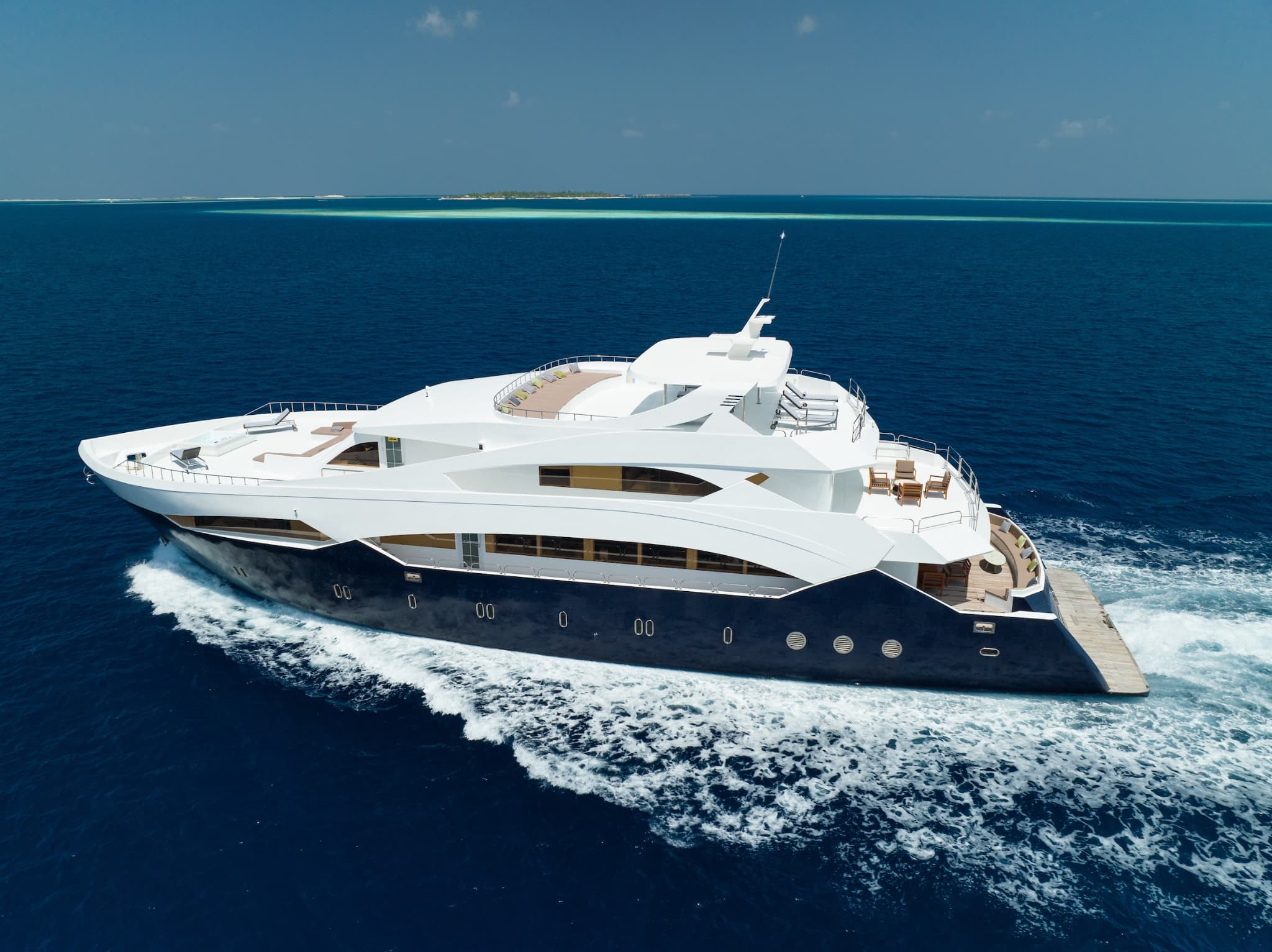 Felicity liveaboard cruises the Maldives, diving hotspots like Maaya Thila and Fish Head. Encounter manta rays, whale sharks, and vibrant reefs while enjoying comfort and top-notch service