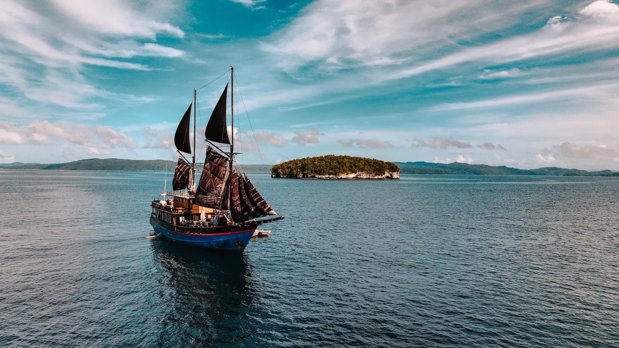 Ilike explores Indonesia’s lesser-known gems, from Banda’s hammerhead migrations to Raja Ampat’s vibrant reefs teeming with pygmy seahorses and schooling fish
