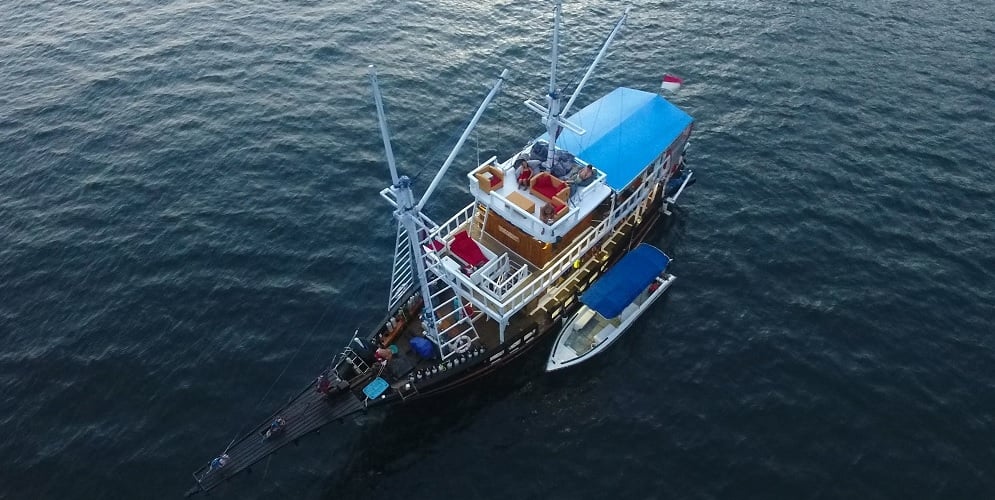 A small but sturdy vessel, Ratu Laut navigates Indonesia’s most biodiverse regions, with trips through Raja Ampat and Triton Bay highlighting rich coral reefs and rare marine life