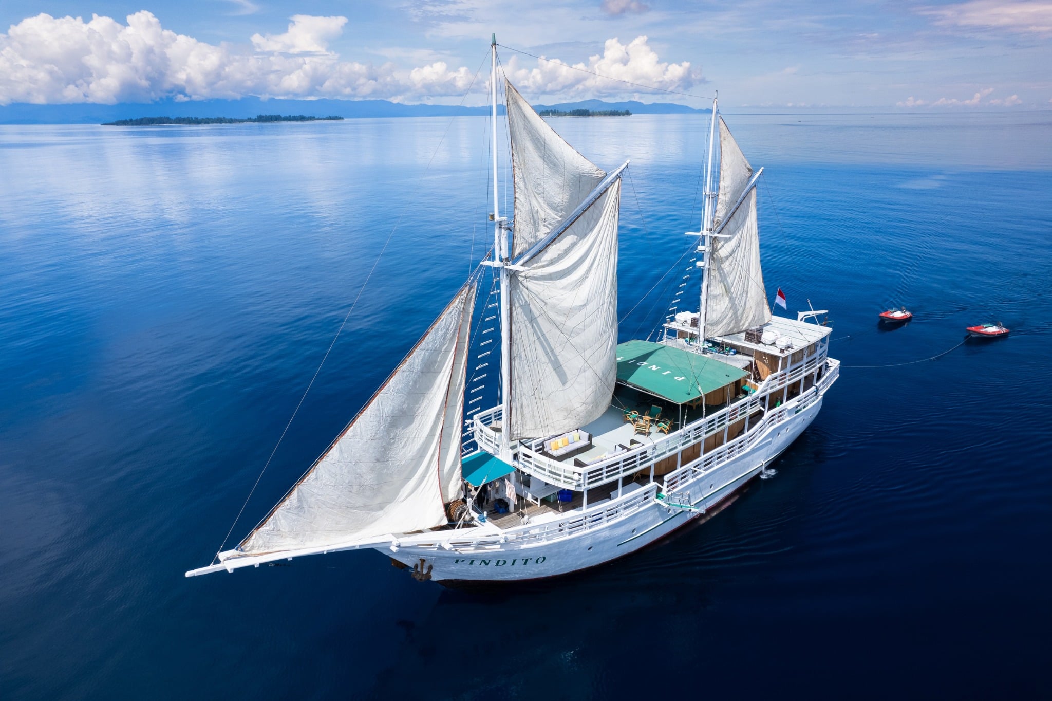A pioneer of Indonesian liveaboard diving, Pindito continues to explore remote regions like the Forgotten Islands and Misool, with routes rich in big pelagics and tiny critters