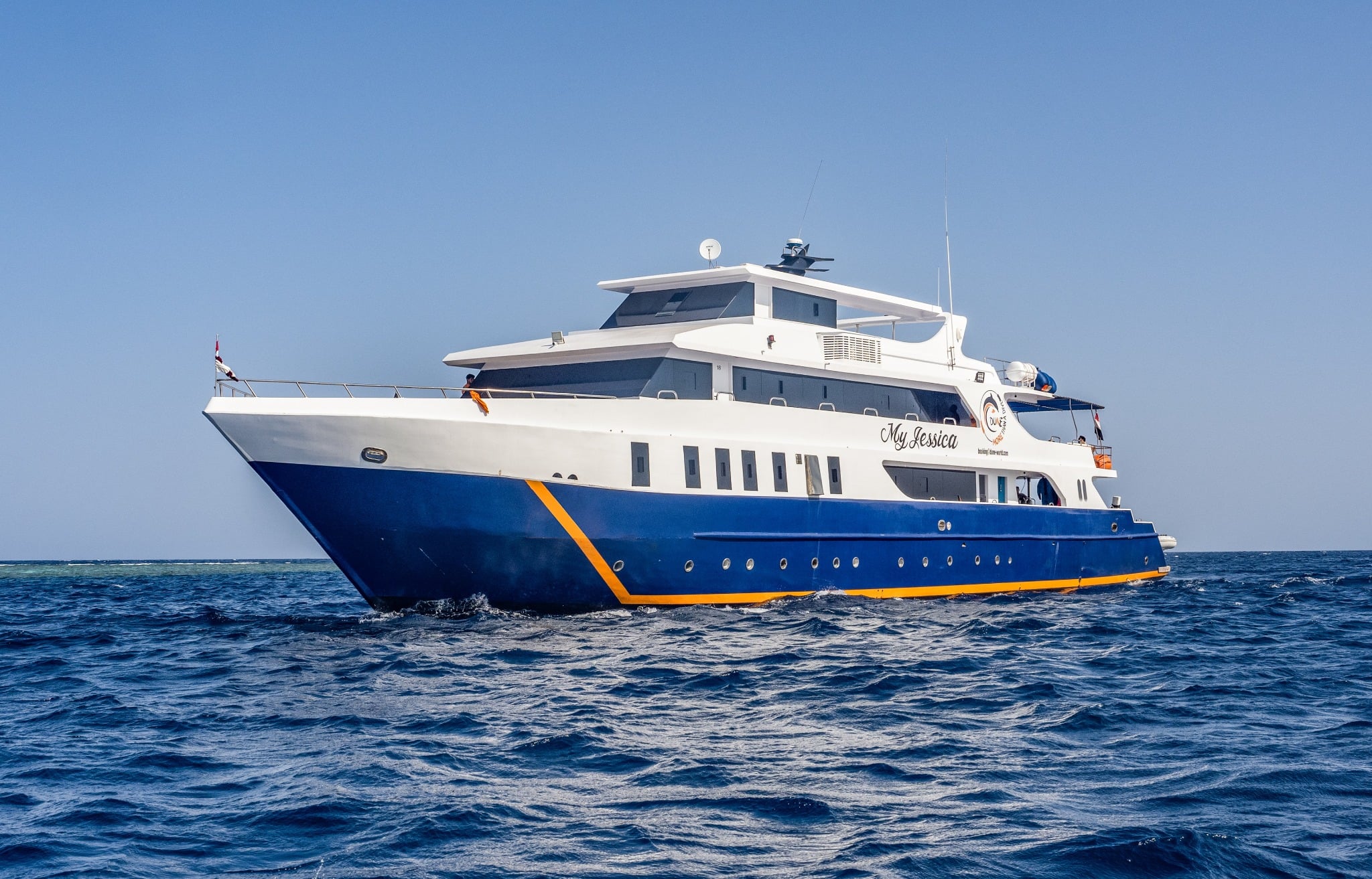 Built for both comfort and capacity, Dune Titan moves across deep south sites such as Zabargad and Rocky Island—remote, current-rich, and full of surprises like oceanic whitetips