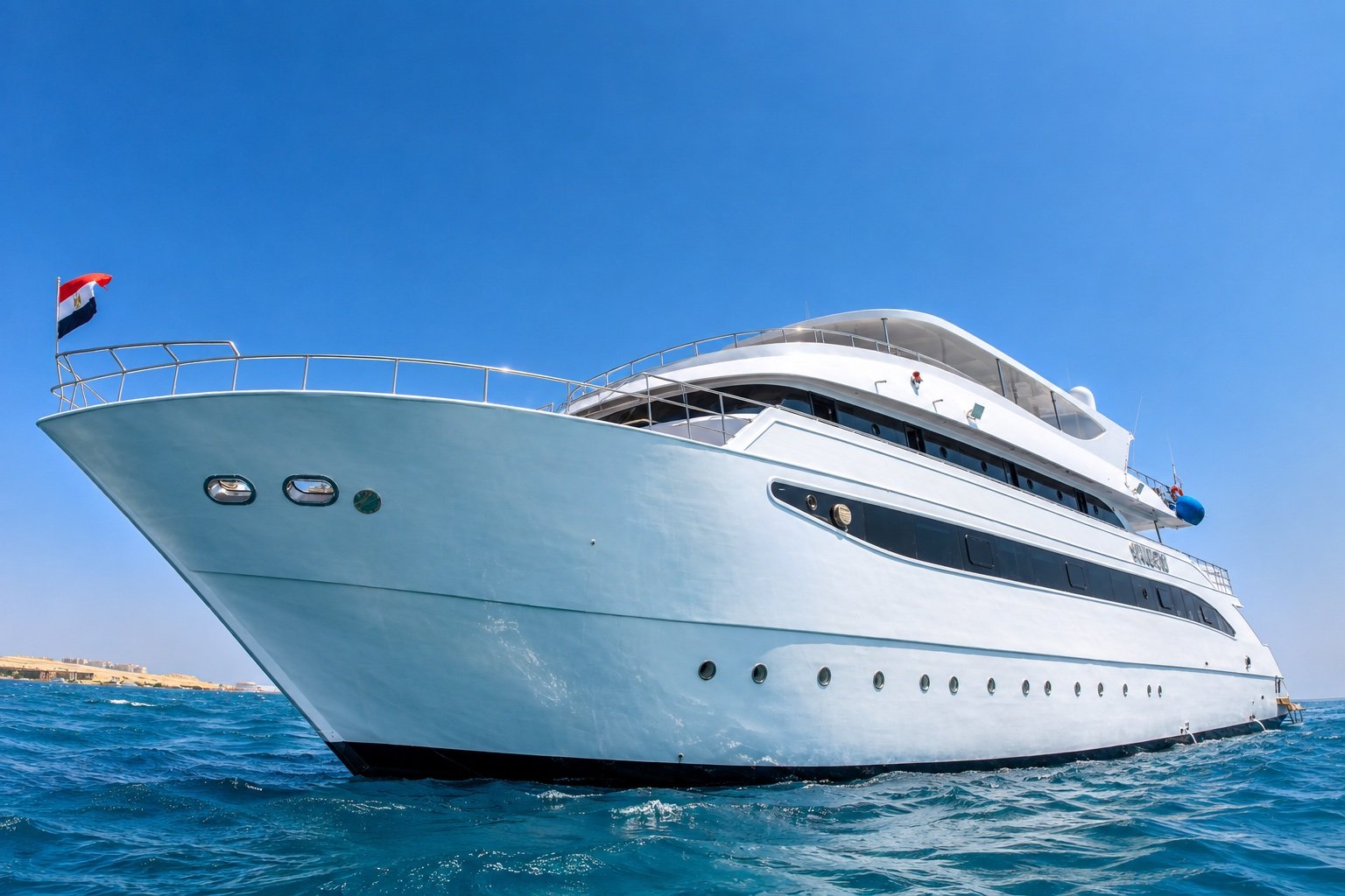 Sinaistar liveaboard in Egypt offers Red Sea diving at Brothers, Daedalus, Elphinstone and Elba Reef, with custom cabins, spacious sun decks, modern dive facilities and high-end dining